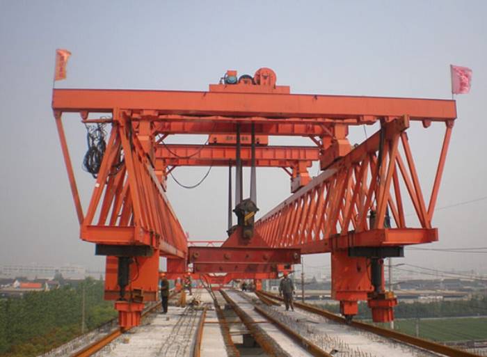 JQJ40M-160T架橋機(jī)在使用過程中的安全技術(shù)注意事項有哪些?那JQJ40M-160T架橋機(jī)的作業(yè)要求的？